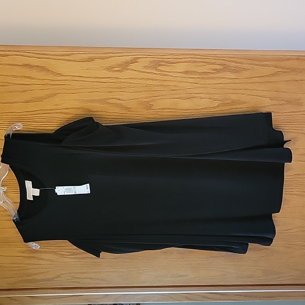 MICHAEL Michael Kors Long Sleeve Cold Shoulder 1X Top "Core of Kors"